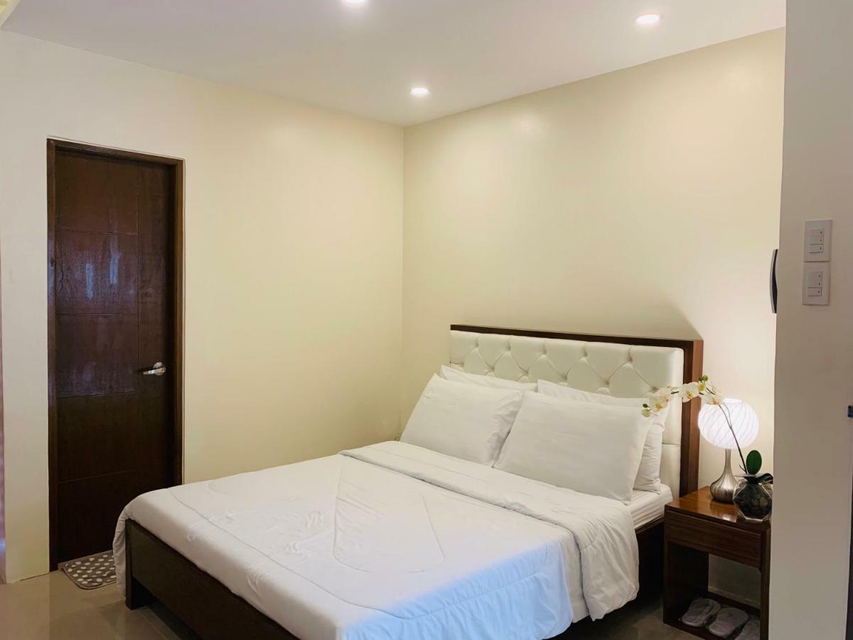 Nathaniel Hotel Daet Buitenkant foto